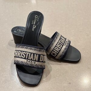 Dior Women's Black and Tan Slide Sandals